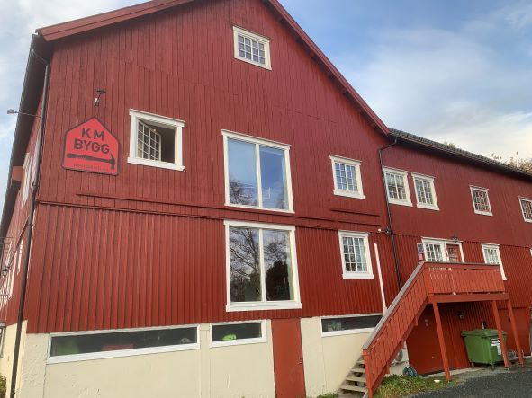 Km Bygg , Kontor